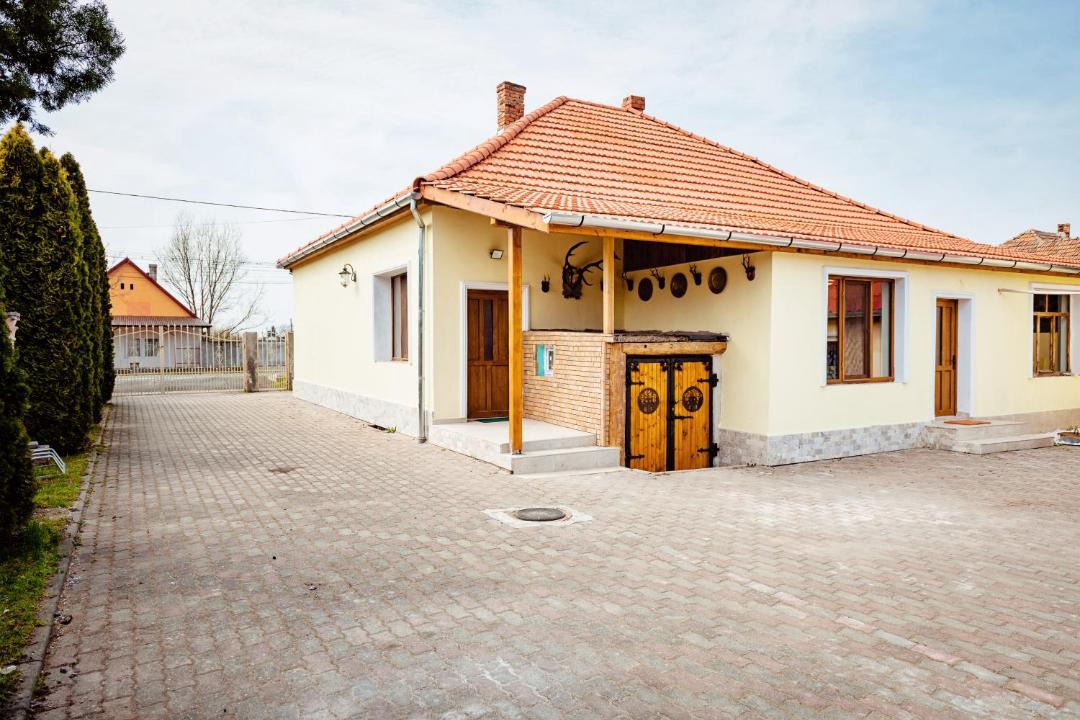 Photo of Buildings in Ghioroc