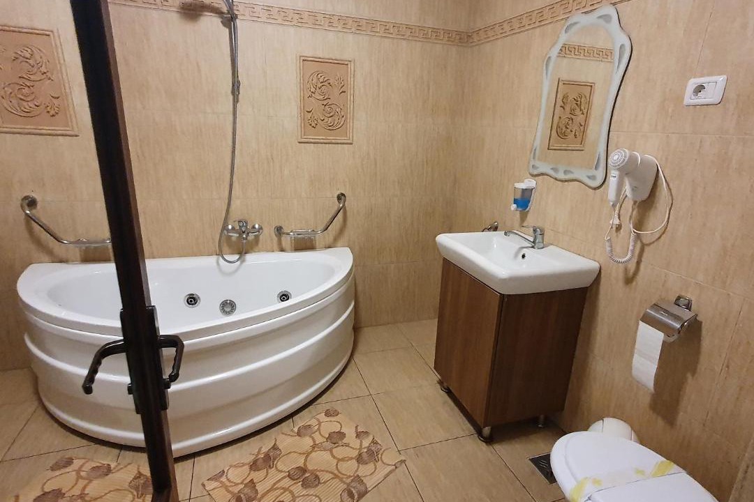 Photo of Bathroom in Brezoi
