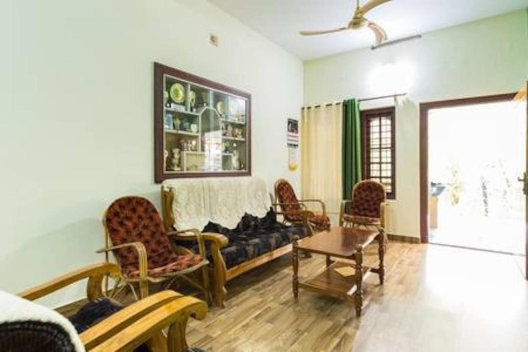 Photo of Livingroom in Kolagappara