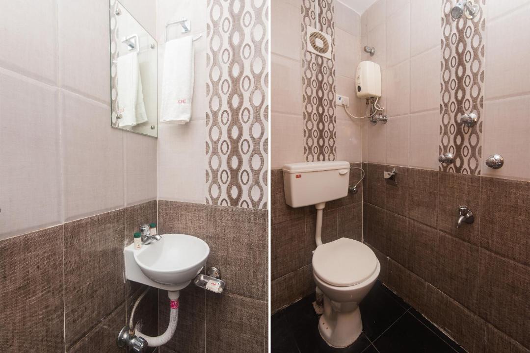 Photo of Bathroom in Prabhadevi