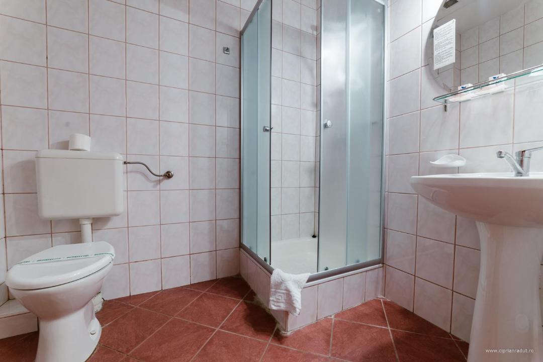 Photo of Bathroom in Tirnaveni