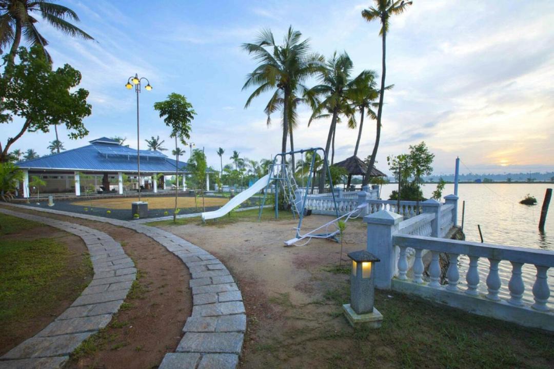 Photo of Others in Vypin