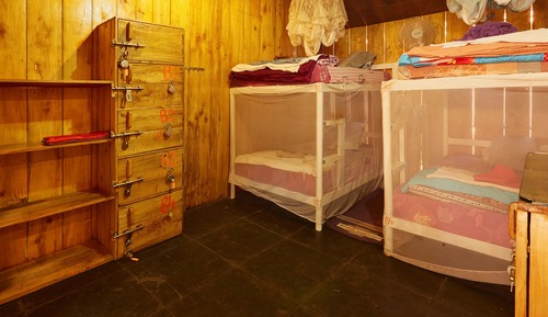 Economy Quadruple Room, Mixed Dorm, Shared Bathroom, Garden Area