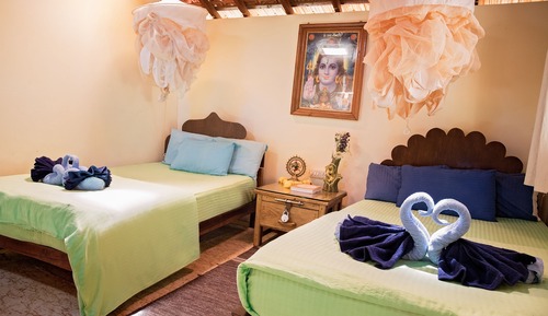 Twin Room, Private Bathroom, Beachside