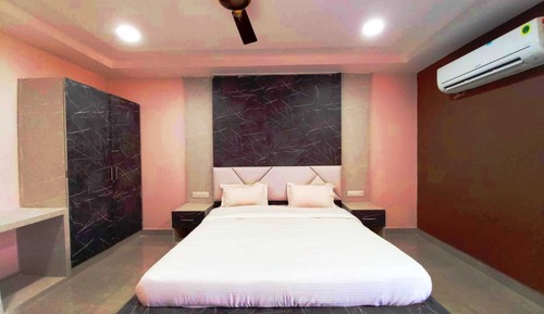 Deluxe Room, City View