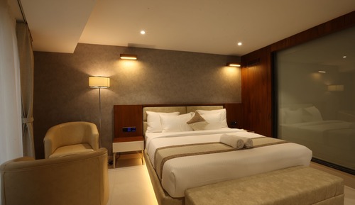 Junior Studio Suite