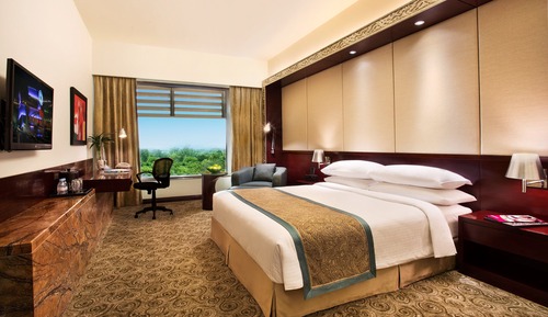 Standard Room, 1 King Bed