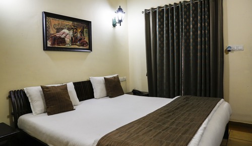 Deluxe Room, 1 Queen Bed