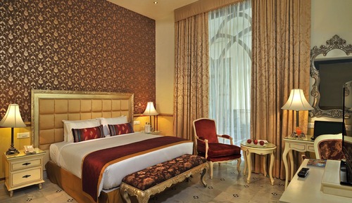 Deluxe Room, 1 King Bed