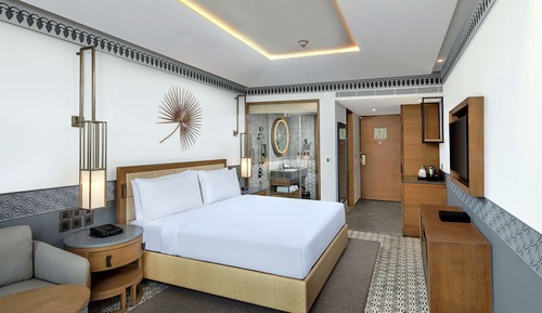 Executive Room, 1 King Bed, Balcony, River View