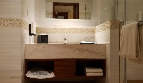 Premium Room, 1 King Bed