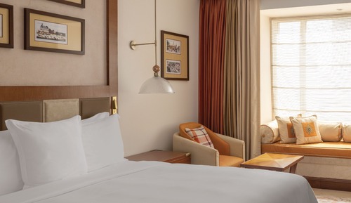 Exclusive Room, 1 Queen Bed, City View