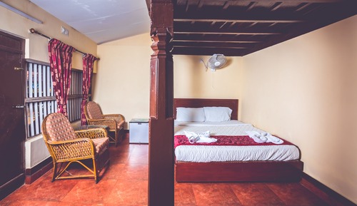 Standard Room, 1 Queen Bed