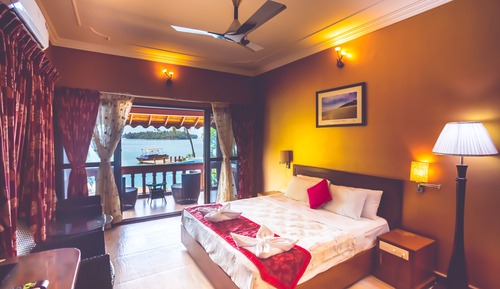 Panoramic Double Room, 1 Queen Bed, Lagoon View, Poolside