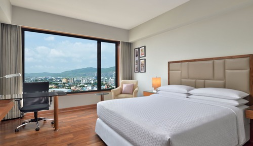 Deluxe Room, 1 King Bed (City View)