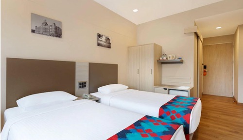 Luxe Queen Room