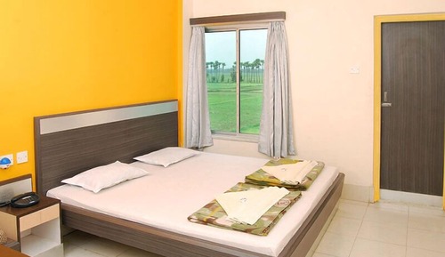 Deluxe Double Room, 1 Bedroom, Smoking, Garden View