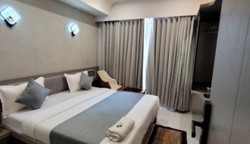 Executive Double Room, City View