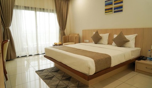 Deluxe Double Room, Pool View