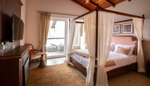 Villa, Multiple Beds (Magnolia)