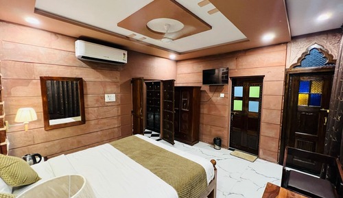Superior Double Room, City View