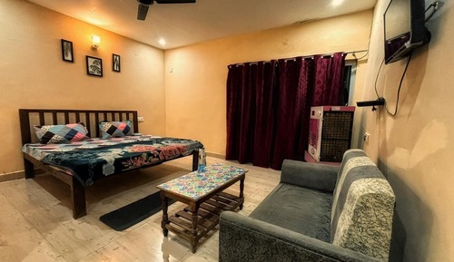 Deluxe Single Room, Balcony, Hill View