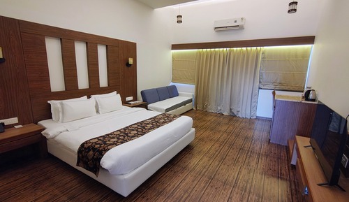Standard Double Room, Garden View