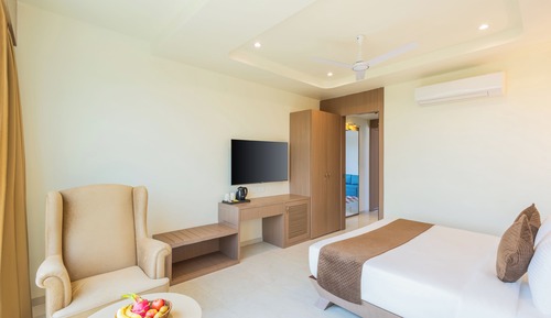 Executive Suite, City View