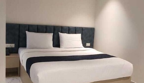 Luxury Room, 1 King Bed, Non Smoking