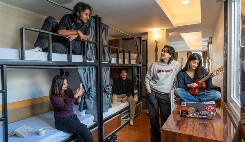 8 Bed Mixed Dorm