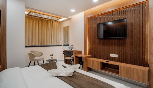 Superior Double Room, City View