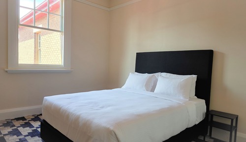 Queen Room (Shared Bathroom)