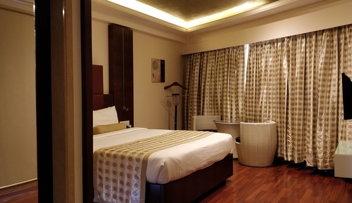 Club Suite, 1 Double Bed, Smoking, Lake View