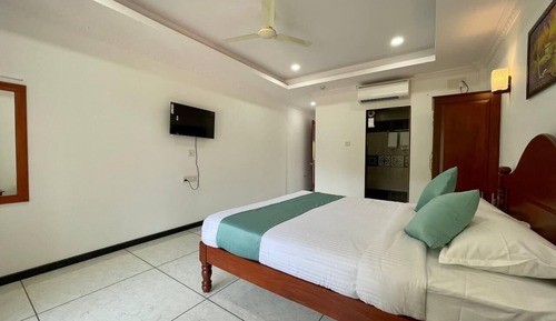 Super deluxe ac + balcony
