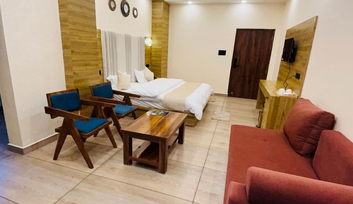 Junior Studio Suite