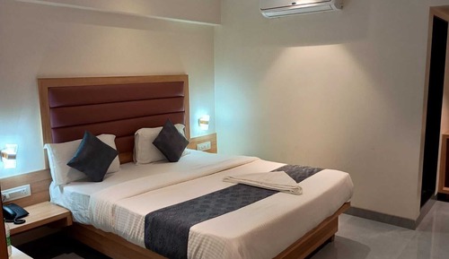 Deluxe Double or Twin Room, Balcony, City View