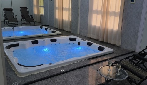 Balsam Jacuzzi Villa