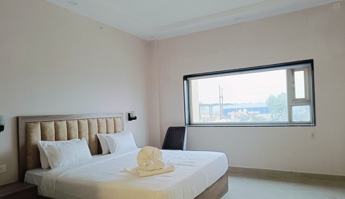 Deluxe Double Room, Garden View