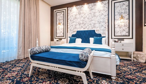 Silver Suite
