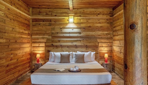 Deluxe Cottage, 1 Queen Bed, Balcony, Mountain View