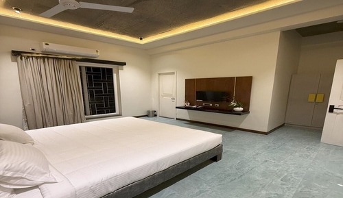 Luxury Suite