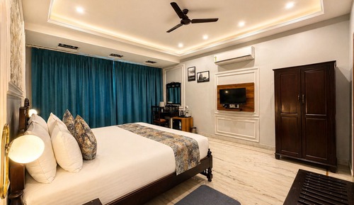 Super Deluxe Twin bed