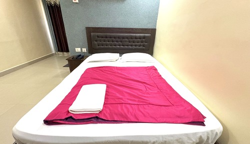 Deluxe Double Room, City View