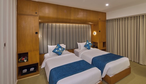 Grand Room, 2 Twin Beds (Premier | Canal View)