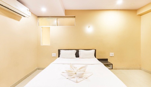 Deluxe AC Room