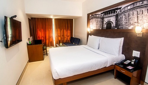 Premium Room, 1 King Bed, City View