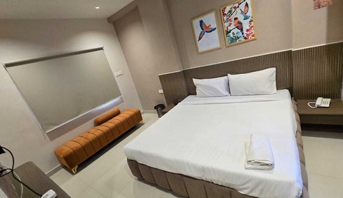 Deluxe Double Room, City View
