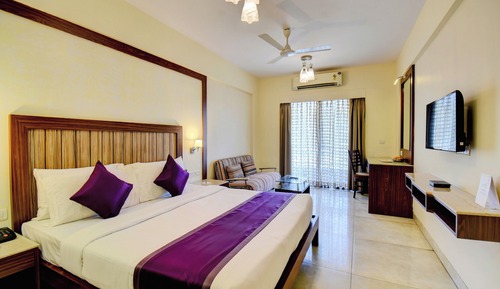 Deluxe King Room