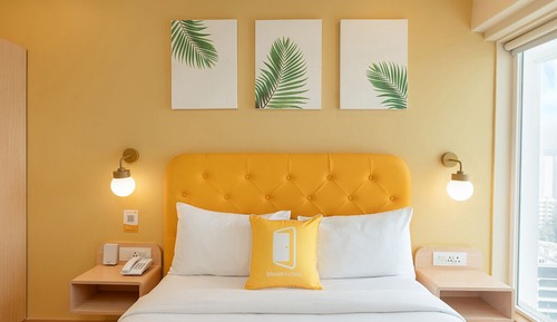 Standard Queen Room