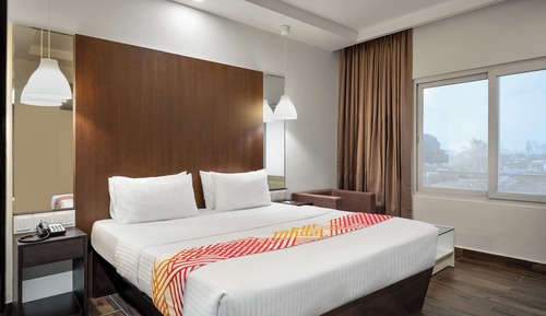 Luxe Queen Room